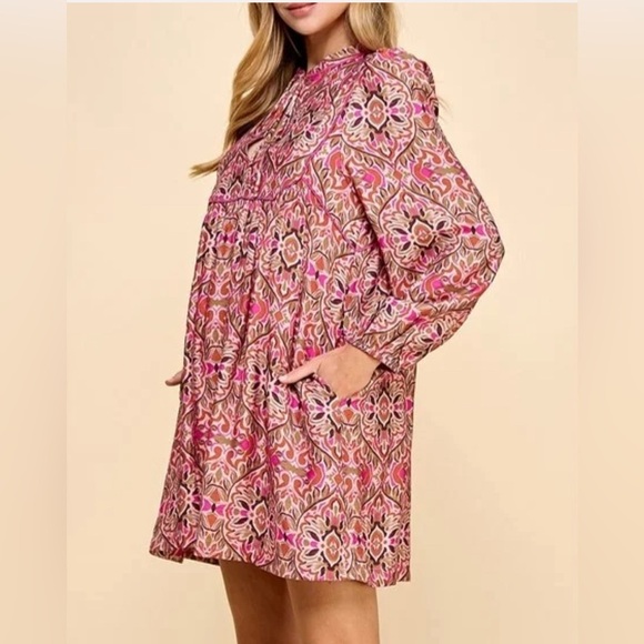 TCEC Pink Abstract Patterned Long Sleeve Loose Dress Size Medium with Pockets - Picture 2 of 11